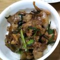みぃくんのママ's cooksnap of when they made 簡単！ピリ辛豚ニラ丼.