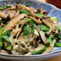 るぅ・x・'s cooksnap of when they made ✤豚肉toきのこto卵のオイマヨ炒め✤.
