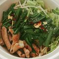 yokoyoko76's cooksnap of when they made 牛よりグッと旨い！博多豚白もつ鍋　醤油味.