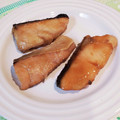 tikariri's cooksnap of when they made 簡単お弁当にも★鮭のてりやき.