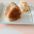 ぱふ♪'s cooksnap of when they made ウマ！うなぎのタレとバター焼きおにぎり.