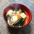 もふもふクロさん's cooksnap of when they made 大根とわかめのみそ汁♪.