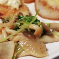 mary_39's cooksnap of when they made レンジ時短！大根としめじと豆苗のみそ炒め.