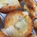 トコトコゆっくり's cooksnap of when they made 休日のランチにピッタリ☆グラタンパン.