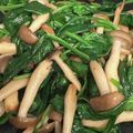 アレグリアス's cooksnap of when they made しめじとほうれん草のバター醤油炒め.