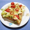 ＠迷子＠'s cooksnap of when they made サラダの残りで♪トマトキャベツトースト.