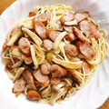 ♪ちゅれ♪'s cooksnap of when they made ソーセージとしめじの和風パスタ.