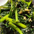 ∞ちぷ子∞'s cooksnap of when they made 春菊のガーリック炒め♪匂いも減ります！.