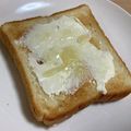 亜久里's cooksnap of when they made さわやか♪レモンジャムとクリチのトースト.