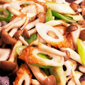 sugarsalt's cooksnap of when they made 簡単おかず:ちくわとしめじの旨辛ソテー.