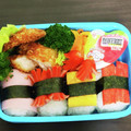 巴マミ14歳's cooksnap of when they made 簡単◆おすし風お弁当◇子供遠足に♪.