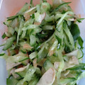 ぶぅこ♪'s cooksnap of when they made 簡単！エリンギときゅうりの梅肉和え.