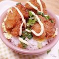 hitomi♪＊'s cooksnap of when they made 親子マヨ丼★～からあげリメイク～.