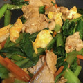 ヨッチこ's cooksnap of when they made 小松菜・豚こまの卵ふんわり炒め♪.