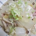 とうにゅう　パン's cooksnap of when they made 白菜しめじベーコンのガリバタ白だし炒め.