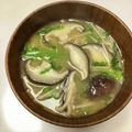 azbjbn's cooksnap of when they made ❀春菊ときのこのお味噌汁❀.