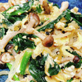 Emihann's cooksnap of when they made ほうれん草としめじの炒り卵バターソテー.