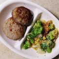 linhua's cooksnap of when they made ゴロゴロ蓮根とセロリのハンバーグ.