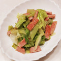 まんまるまうちゃん's cooksnap of when they made 簡単＊レタスとボロニアソーセージ炒め＊.