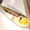 かっちゃん杉's cooksnap of when they made 普通ですが、さんまを柑橘類と大根下ろしで.