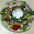 SUNMOONMOM's cooksnap of when they made こどもだけで作れるクリスマスリースサラダ.