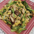 tikariri's cooksnap of when they made 小松菜ときのこの卵炒め.