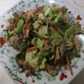 あゆはと's cooksnap of when they made 冷凍肉でも軟らかく！舞茸入り肉野菜炒め.