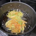 ゆうことみ's cooksnap of when they made 失敗しないかきあげ☆そら豆えび新玉ねぎ.