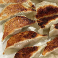 ごろごろメイ's cooksnap of when they made 手作り羽つきニラ餃子　（焼き方付き）.