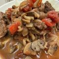 Hilomama's cooksnap of when they made フライパンで簡単！牛モモ肉赤ﾜｲﾝ煮込み.