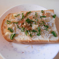 白いぐれーぷ's cooksnap of when they made ねぎとじゃこの和風トースト.