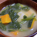 お塩と砂糖's cooksnap of when they made かぼちゃとほうれん草のお味噌汁.