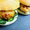 ♡マッキークッキング's cooksnap of when they made ②ファミマ商品で・たこ焼きバーガー.