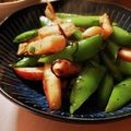 低カロ探検隊's cooksnap of when they made スナップエンドウといかの塩バター昆布炒め.