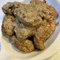 yu🐓's cooksnap of when they made 黒すりごま入り♪黒チリマヨ鶏ムネ唐揚げ♪.