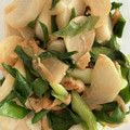 12aloe26's cooksnap of when they made かぶの葉とネギと油揚げのカレー風味炒め.