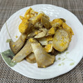 たーそ's cooksnap of when they made しめじと卵のマヨ炒め.