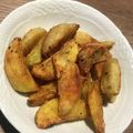 Yokchina's cooksnap of when they made フライドポテトのアンチョビにんにく炒め.