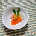 たつよん＠４４４'s cooksnap of when they made 簡単お正月！海老と野菜のジュレのせ.