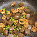 クックちー☆'s cooksnap of when they made こんにゃくと蓮根と枝豆の甘辛煮　舞茸もね.