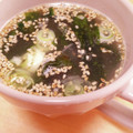 hitomi♪＊'s cooksnap of when they made わかめとネギの中華スープ.
