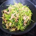 ちょこミンツ's cooksnap of when they made 簡単♪豚肉と豆苗のコチュジャン炒め.