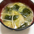 もぐ・ω・くま's cooksnap of when they made 白菜 えのき わかめの味噌汁^^.