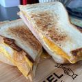 ‘ohanachan's cooksnap of when they made 卵焼き器☆ハムとチーズのホットサンド.