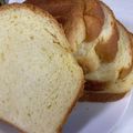 hakomiyako's cooksnap of when they made ホットケーキミックスで早焼ふわふわ食パン.