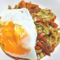 ぐろーばるらま's cooksnap of when they made 簡単屋台の味！焼きうどんソース味.