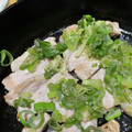 ayayahoney's cooksnap of when they made 豚ロースの旨ウマねぎ塩にんにく.