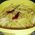 まんまるタマゴ君's cooksnap of when they made 大根の皮の甘酢漬け.