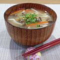 Yukiまむ's cooksnap of when they made 人参と大根としめじの味噌汁。簡単です。.