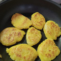 シロイクマ☆'s cooksnap of when they made 劇的リメイク☆とうもろこしのお焼き.